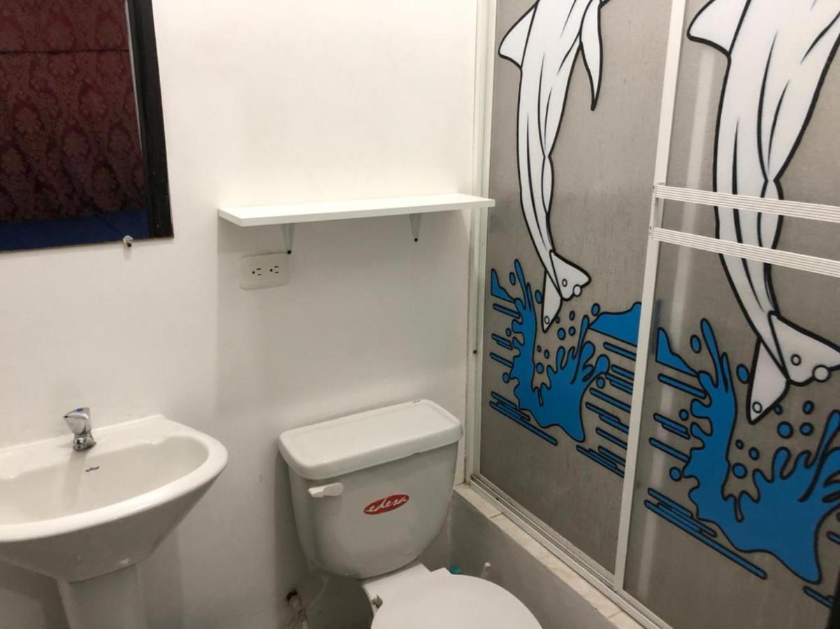 Hostal Playa Imperial マンタ エクステリア 写真