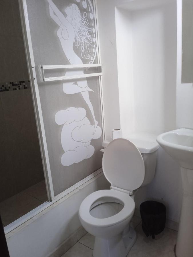 Hostal Playa Imperial マンタ エクステリア 写真